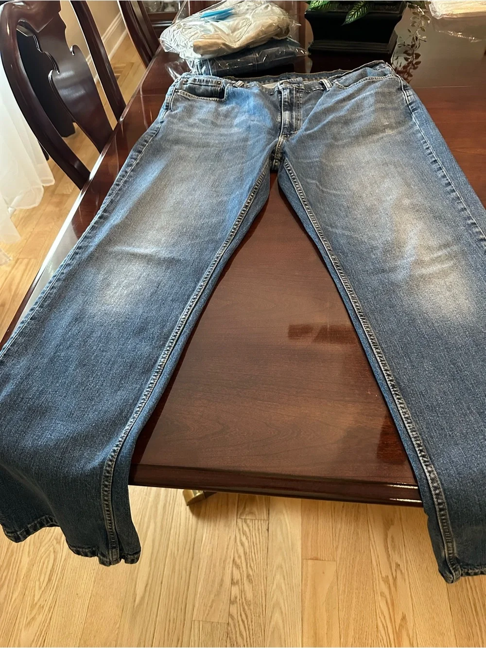 Relaxed Fit Men's Denim Jeans in Medium Blue